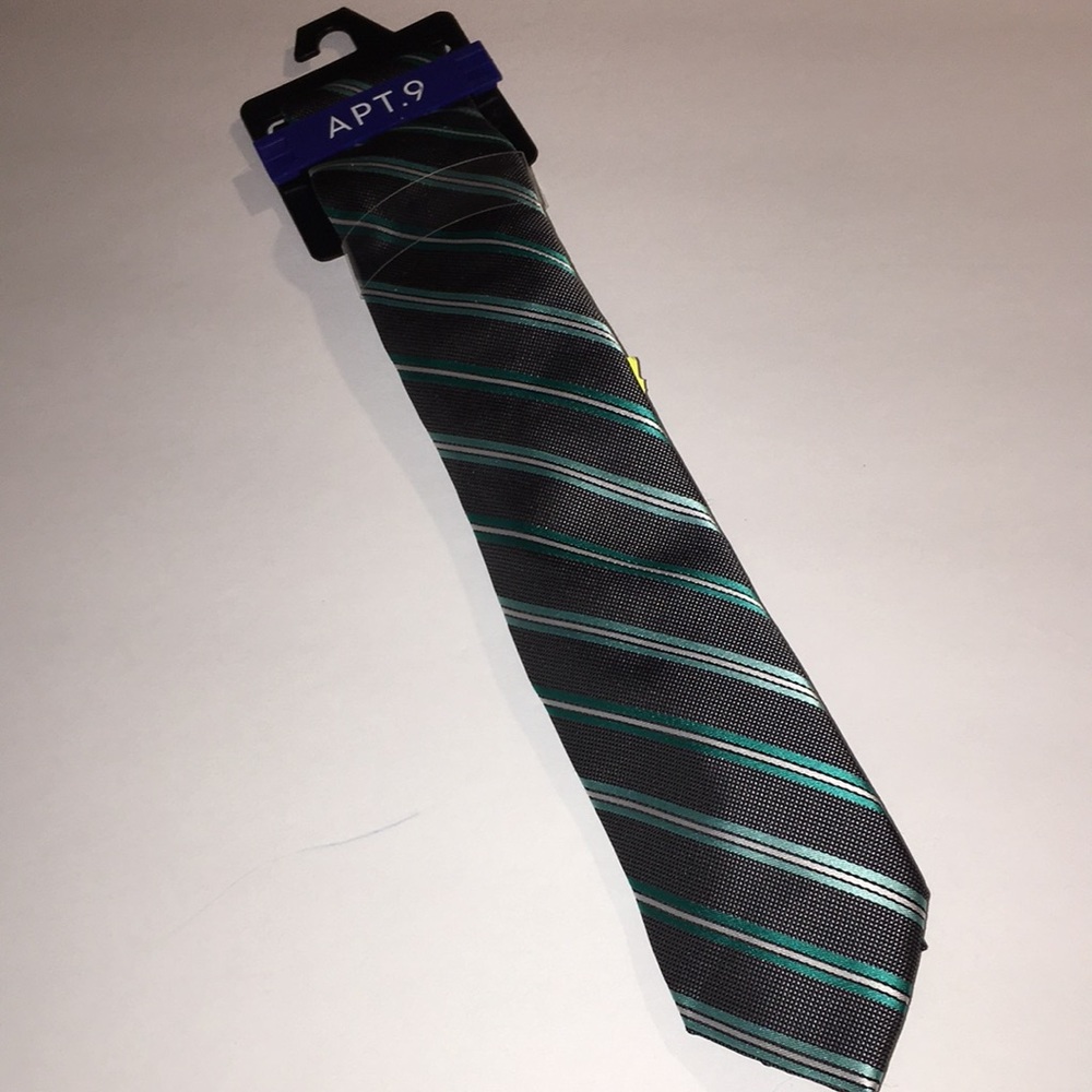 Apt 9 tie